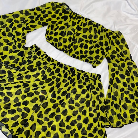 Cheetah print Short Set - Picture 6 of 6